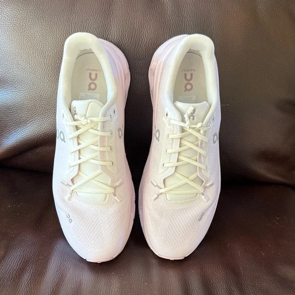 SALE🩷On clouds Women's pink & white Running Shoes - Picture 3 of 5